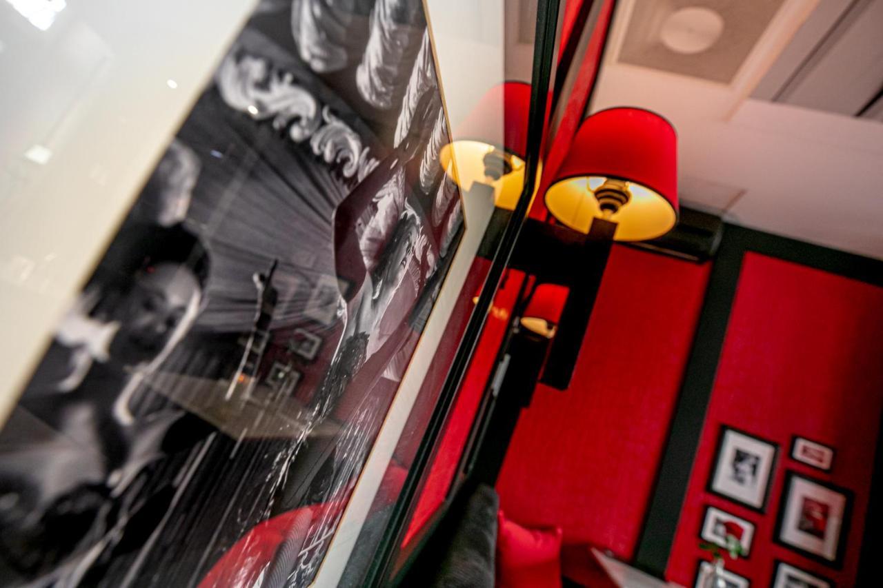 Le Theatre Hotel